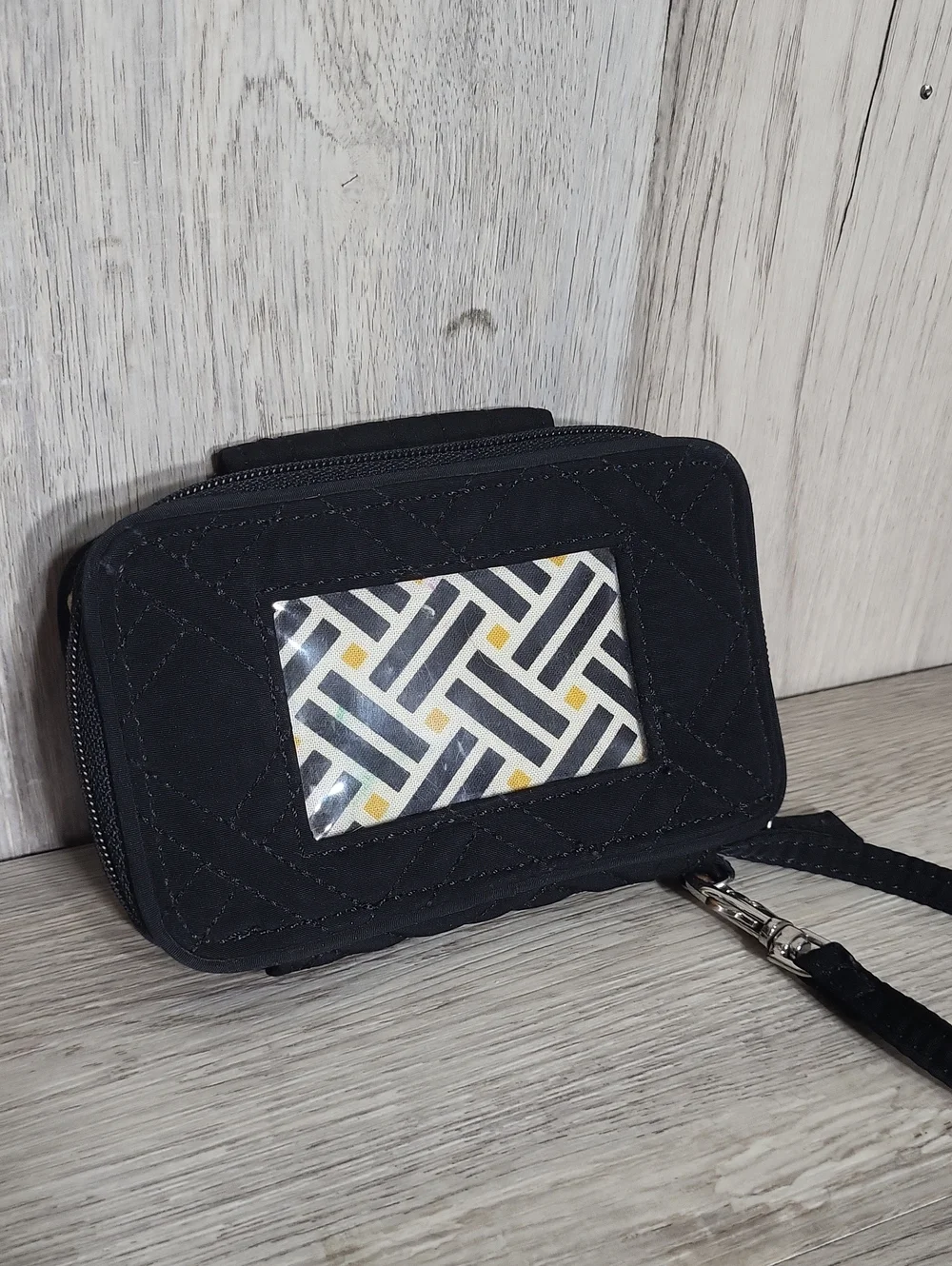 Vera Bradley Smartphone Wristlet Wrap Around Wallet Zip Quilted